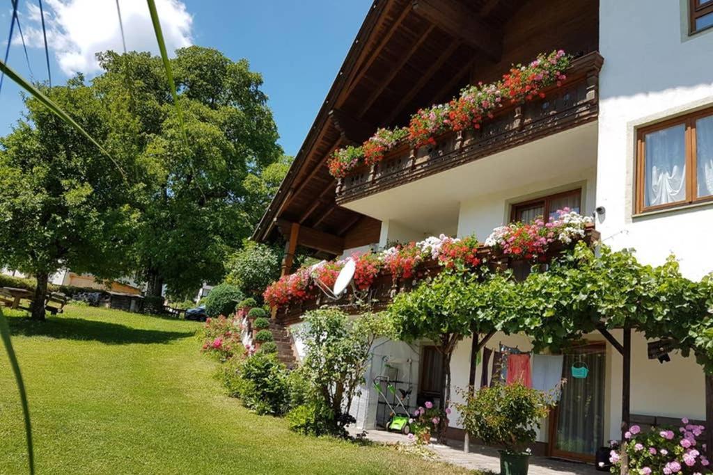 Ferienhaus Koch Weissbriach Exteriör bild